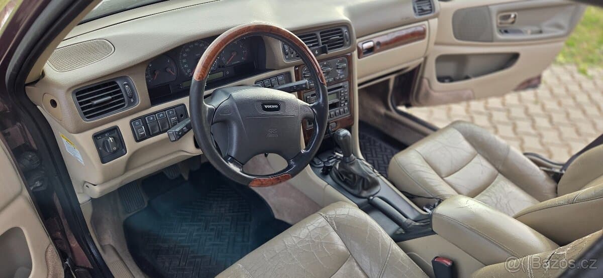 1998 Volvo V70 - 7