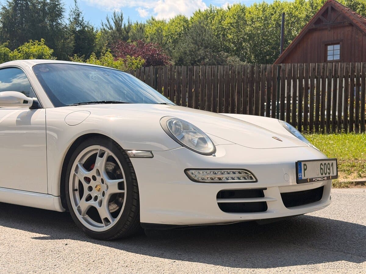 2004 Porsche 911 - 7