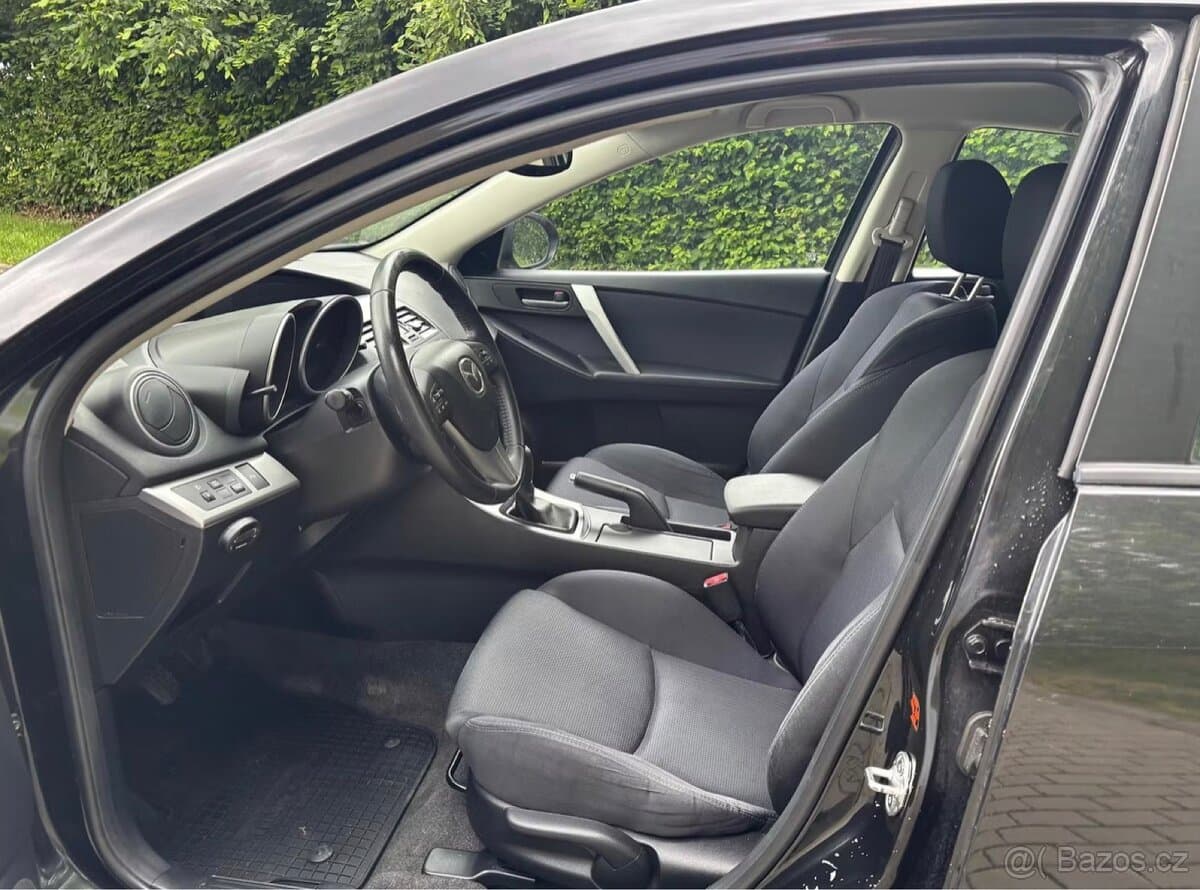 2010 Mazda 3 - 7