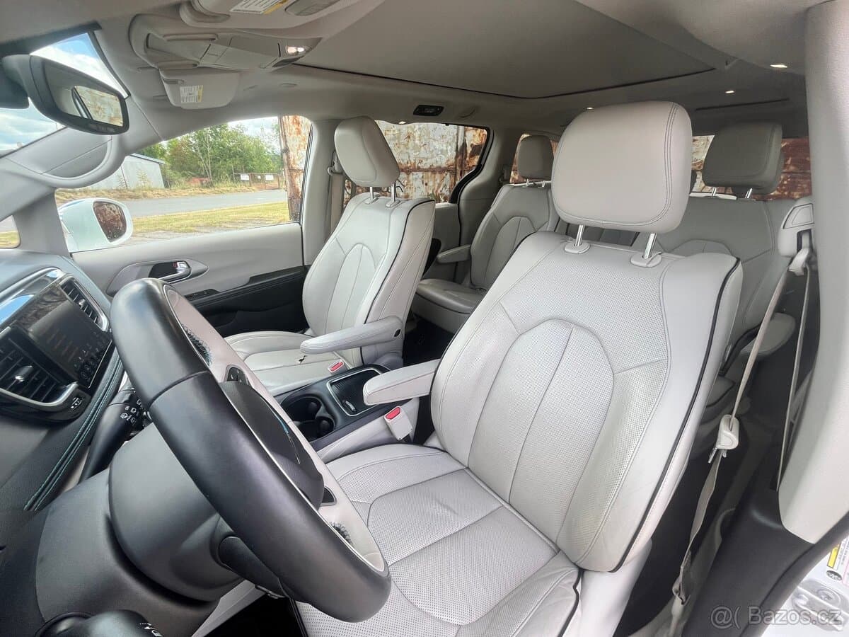 2018 Chrysler PACIFICA - 7