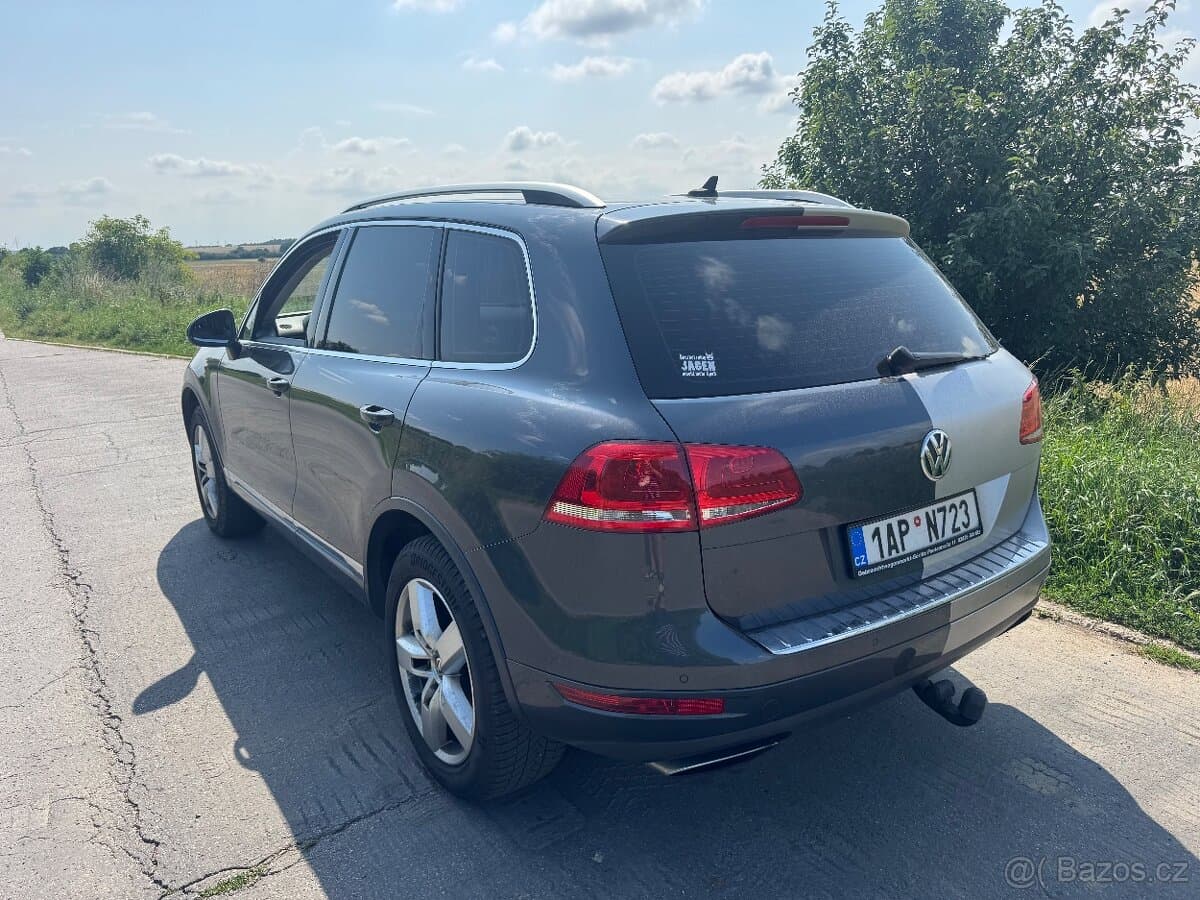 2010 Volkswagen TOUAREG - 7