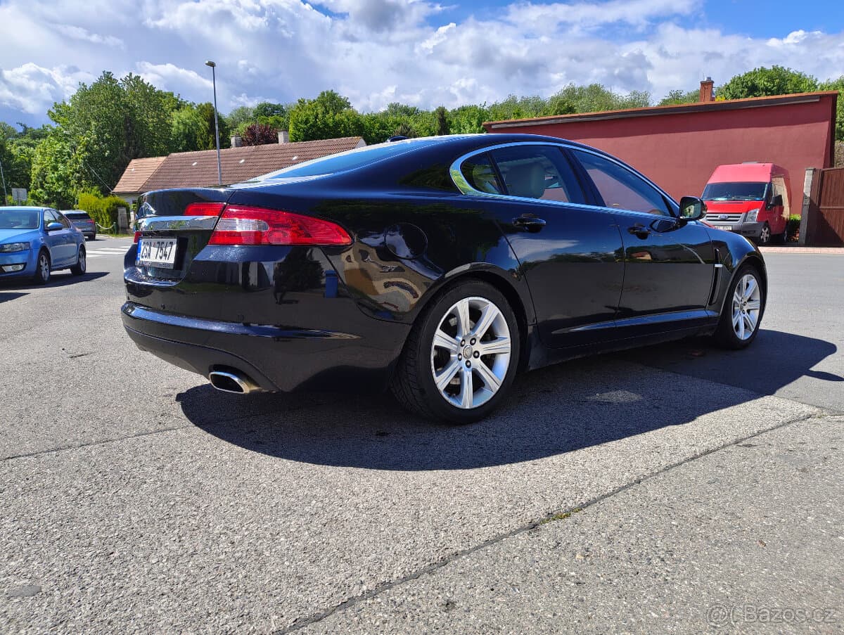 2009 Jaguar XF - 7