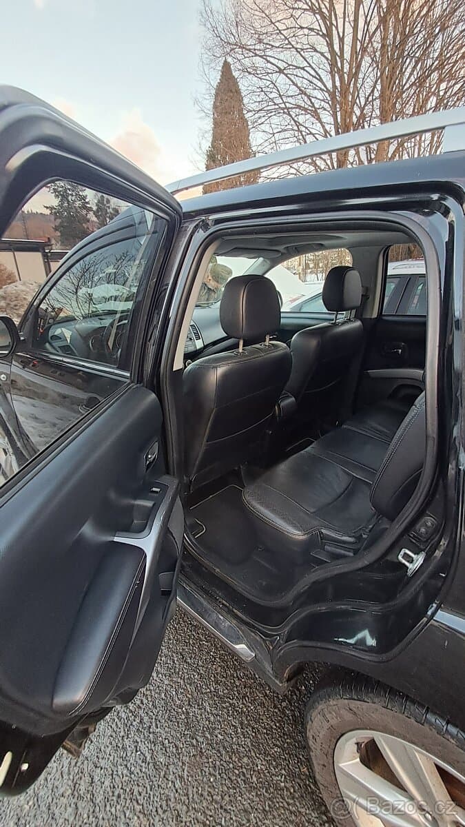 Peugeot 4007 - 7