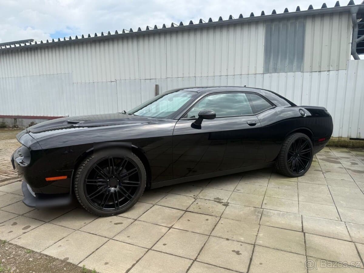 2017 Dodge CHALLENGER - 7