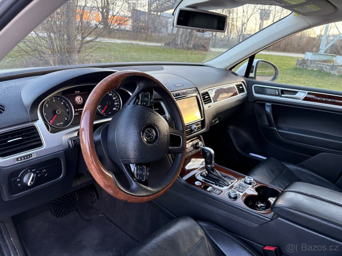 Volkswagen TOUAREG - 7