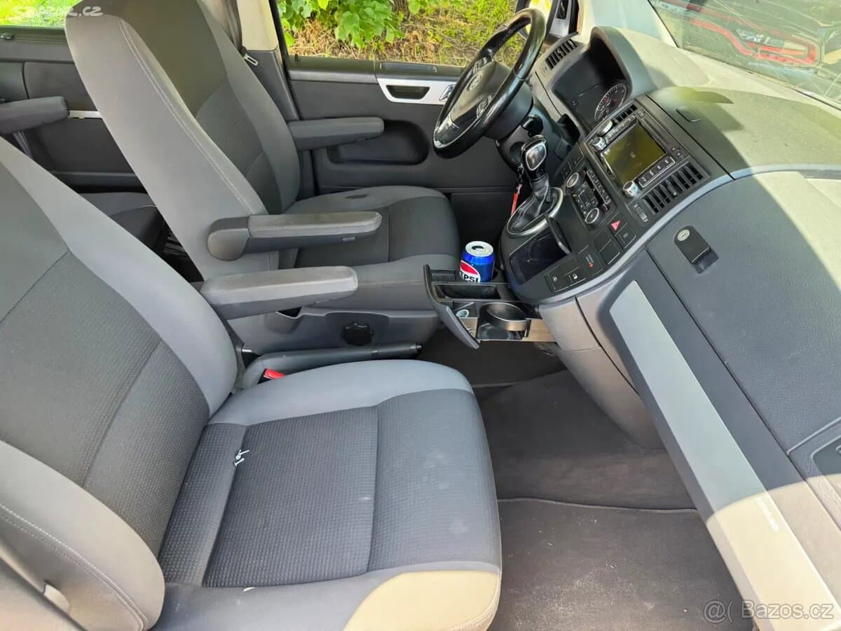 2011 Volkswagen MULTIVAN - 7