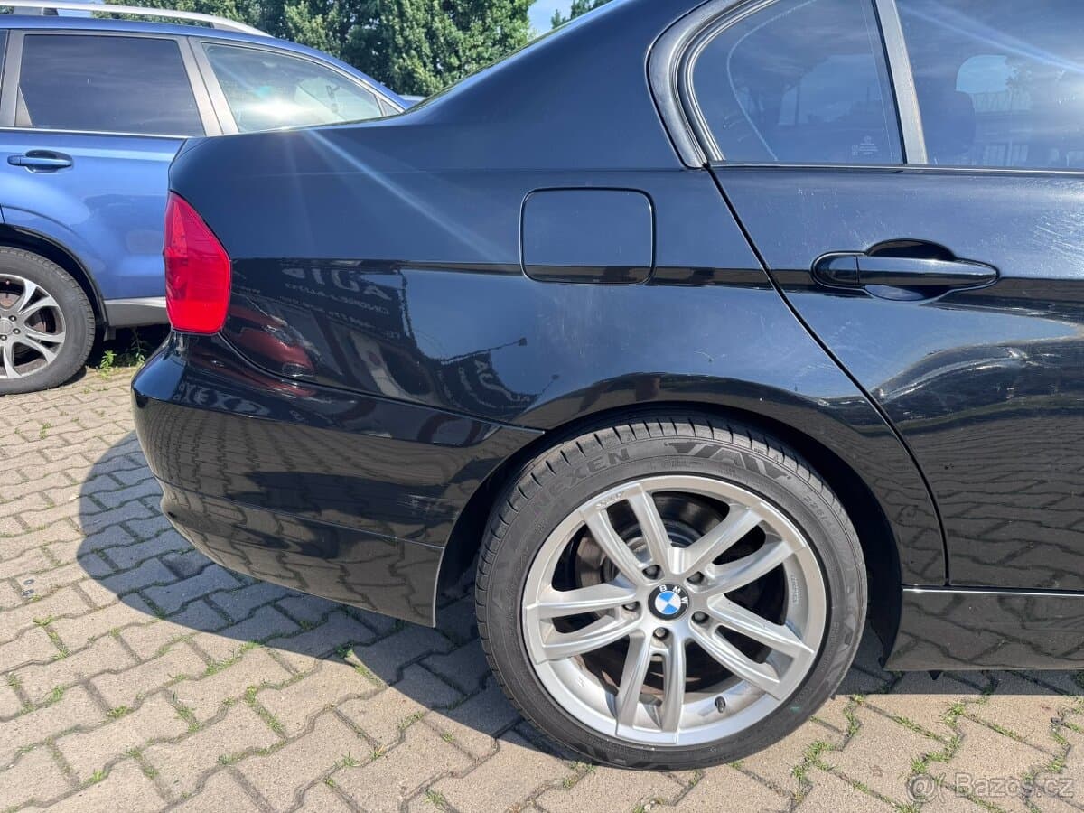 2011 BMW 3-SERIES - 7