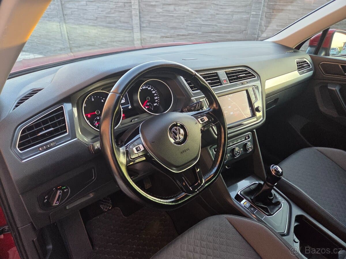 2016 Volkswagen TIGUAN - 7