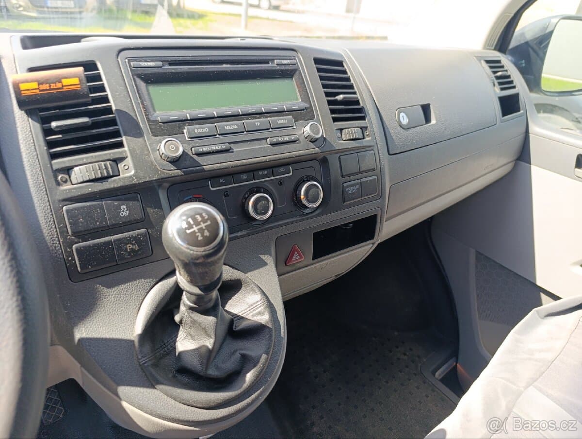 2010 Volkswagen CARAVELLE - 7