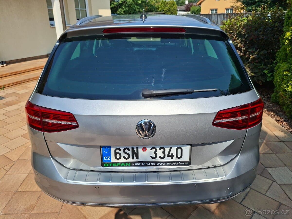 2019 Volkswagen PASSAT - 7