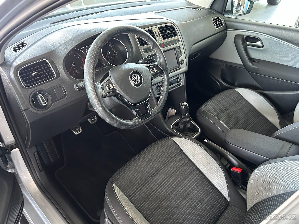 2016 Volkswagen POLO - 7