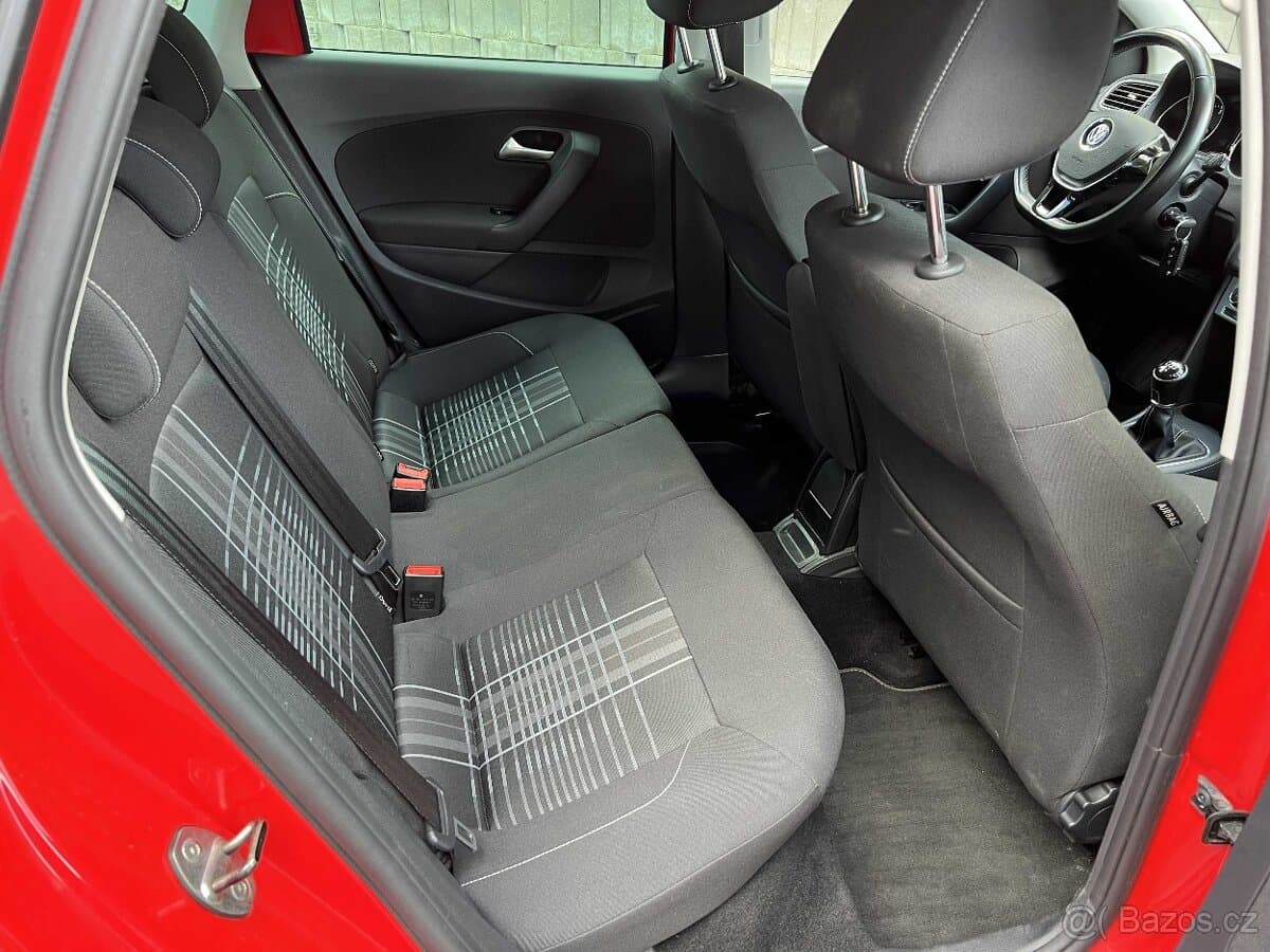 2015 Volkswagen POLO - 7