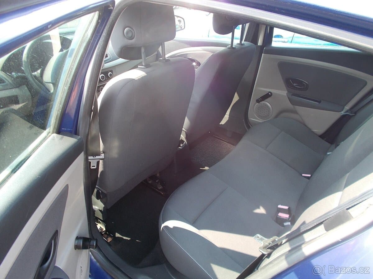 2010 Renault MEGANE - 7