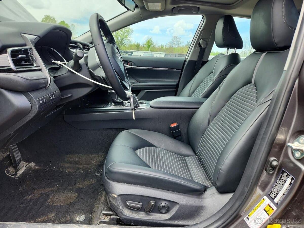 2019 Toyota CAMRY - 7