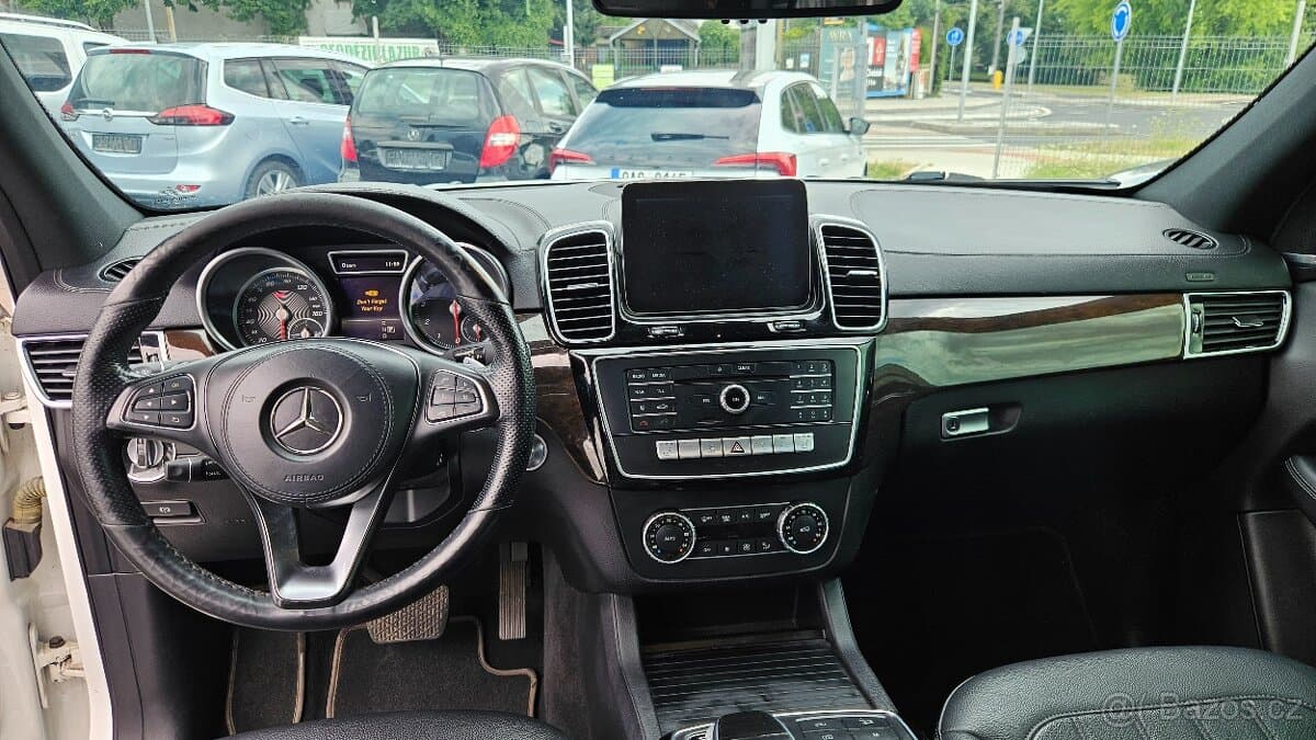 2017 Mercedes-Benz GL - 7