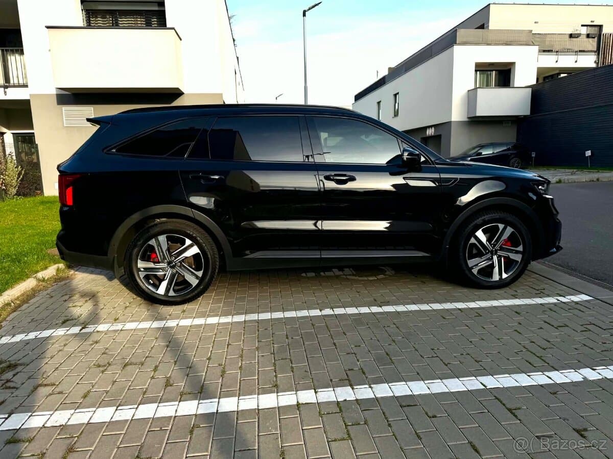 2023 Kia SORENTO - 7