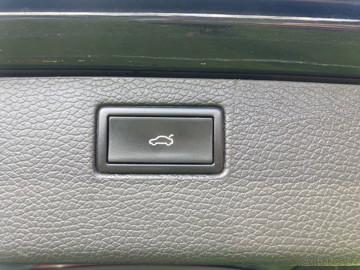2011 Volkswagen PASSAT - 7