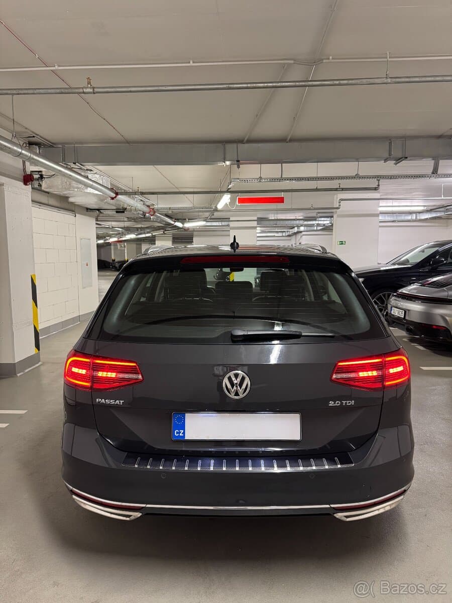 2016 Volkswagen PASSAT - 7