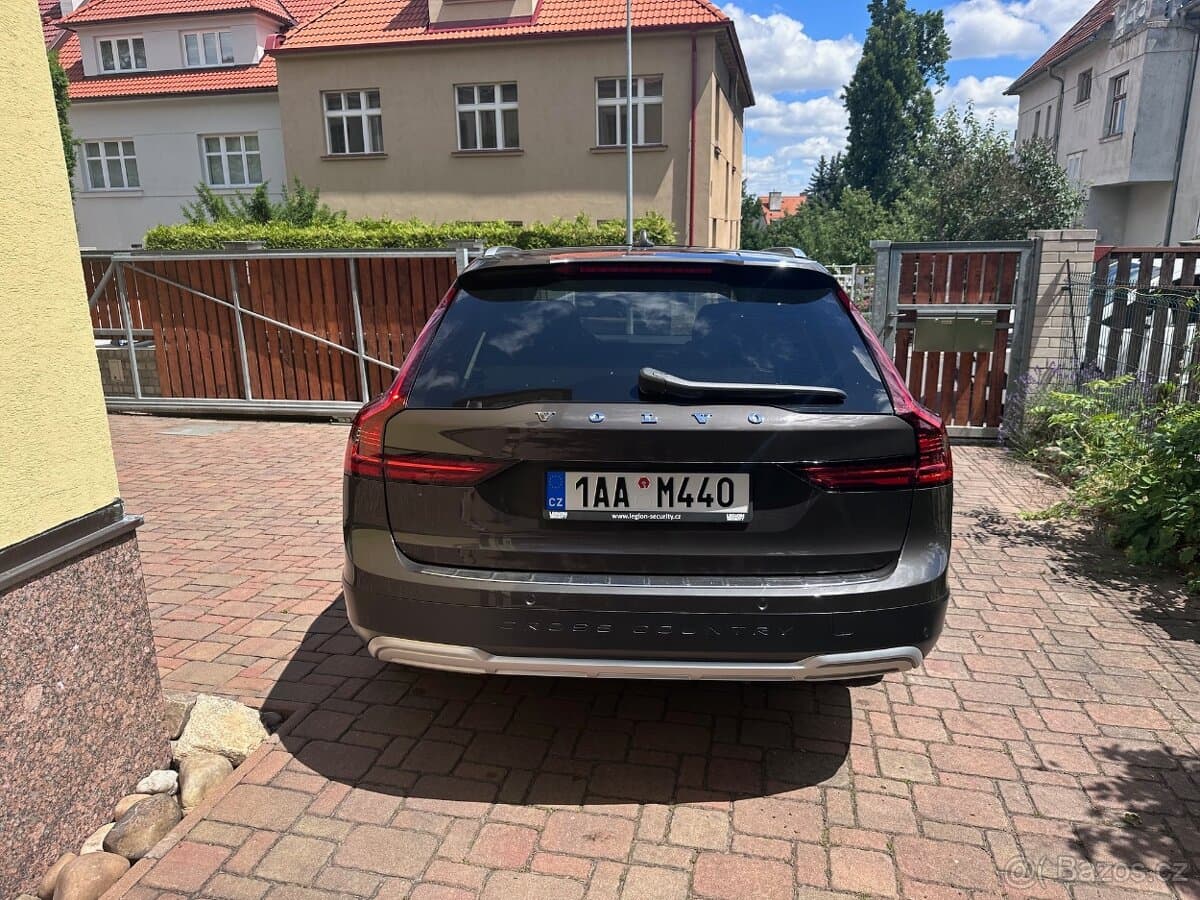 2023 Volvo V90 - 7