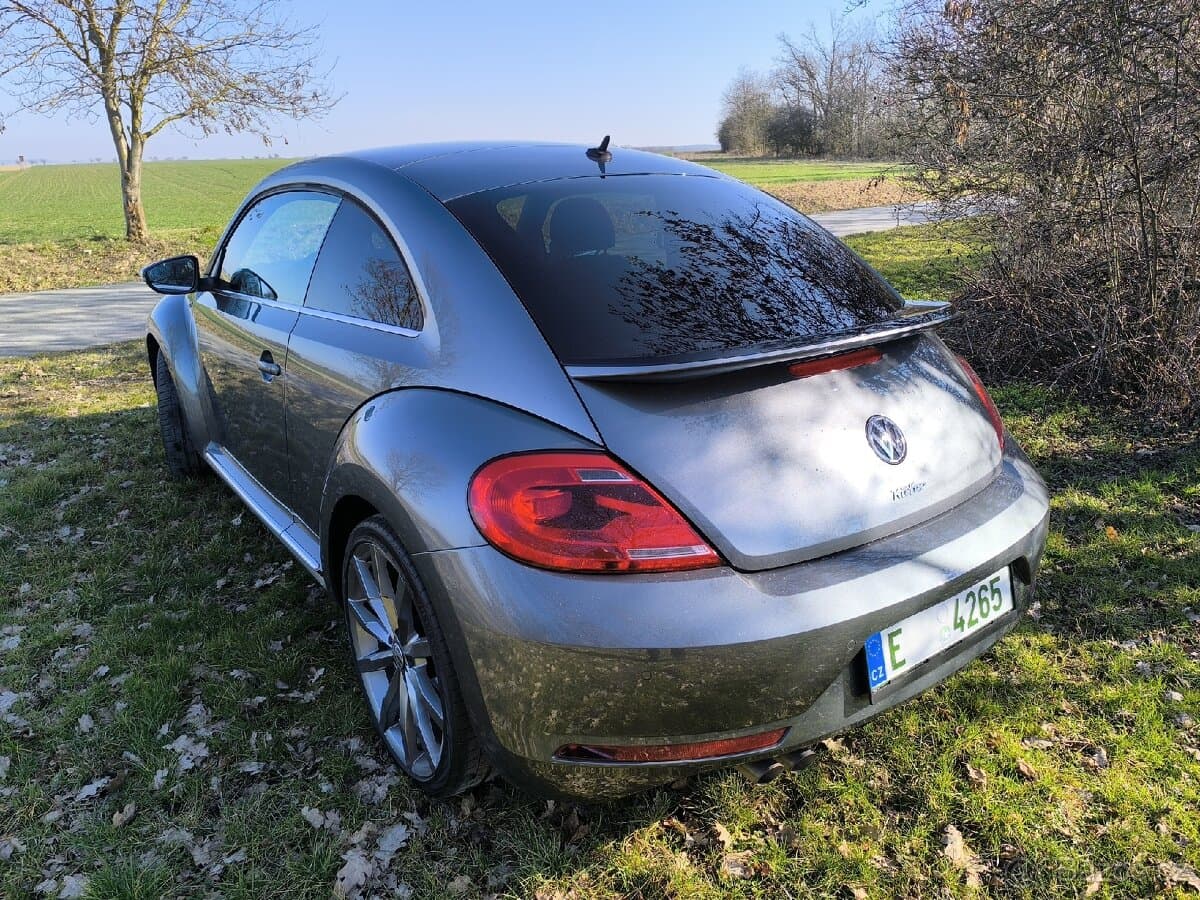 2016 Volkswagen BEETLE - 7