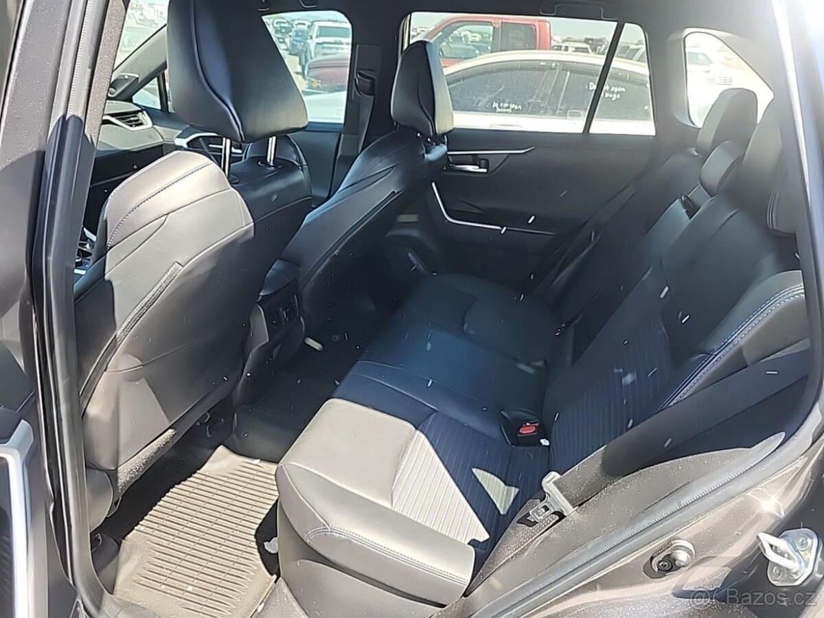 2022 Toyota RAV4 - 7