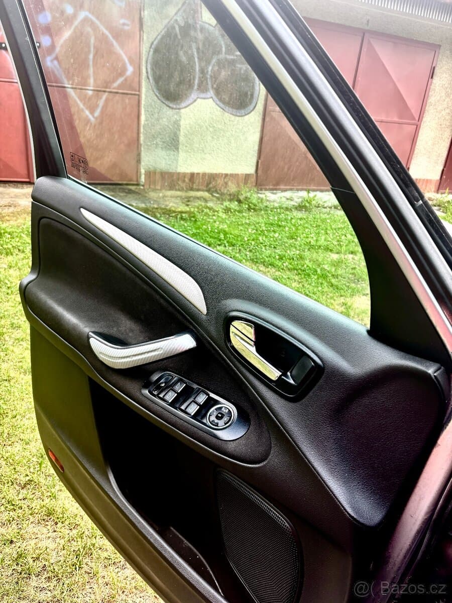 2010 Ford S-MAX - 7