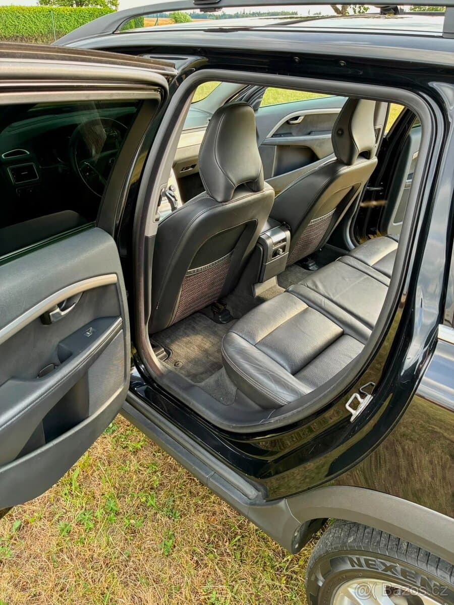 2014 Volvo XC70 - 7