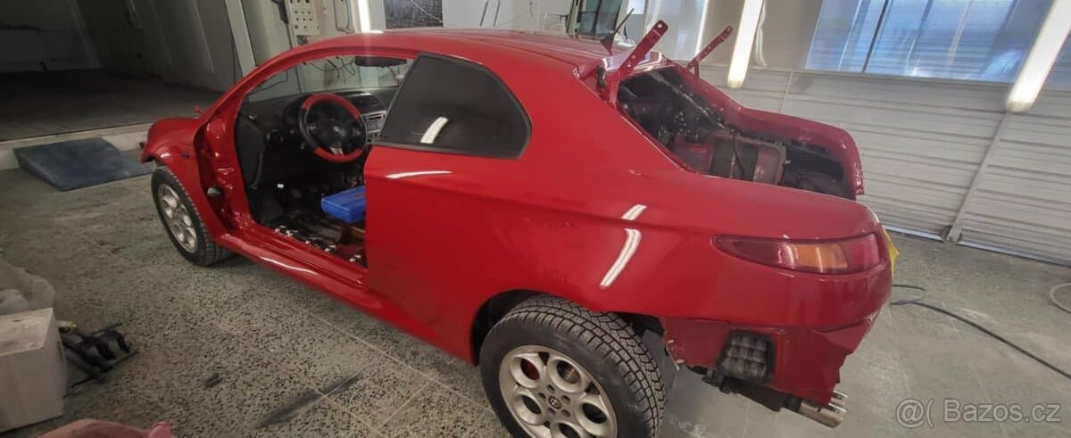 2004 Alfa Romeo GT - 7