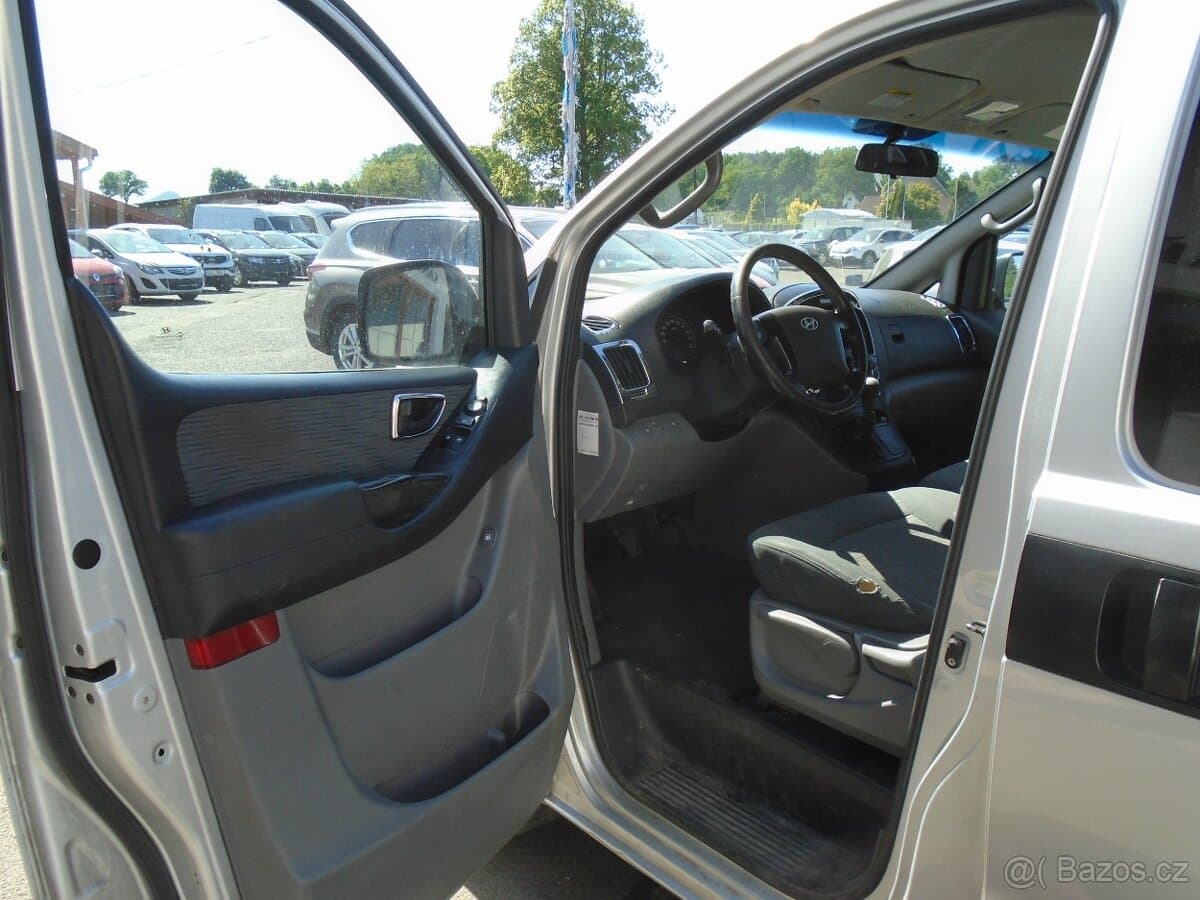 2009 Hyundai H-1 - 7