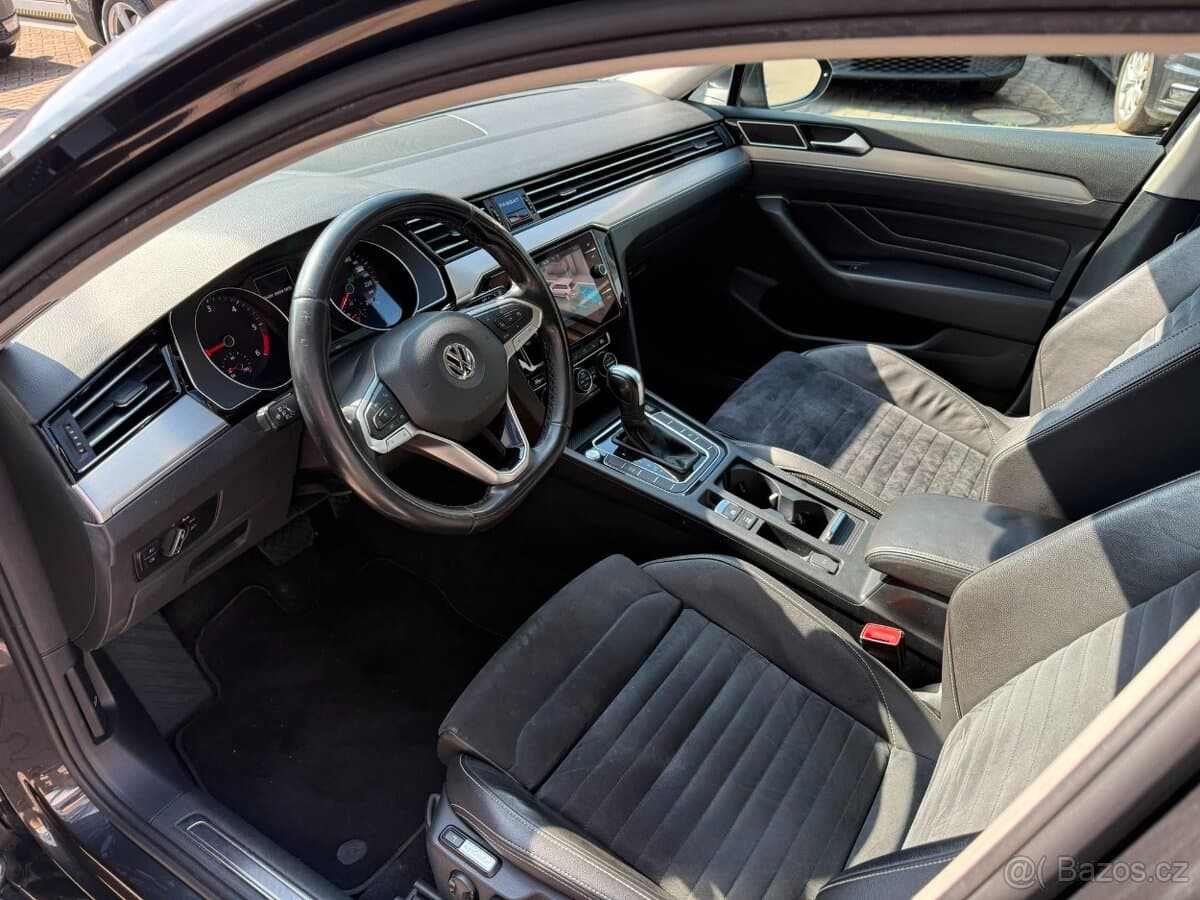 2020 Volkswagen PASSAT - 7