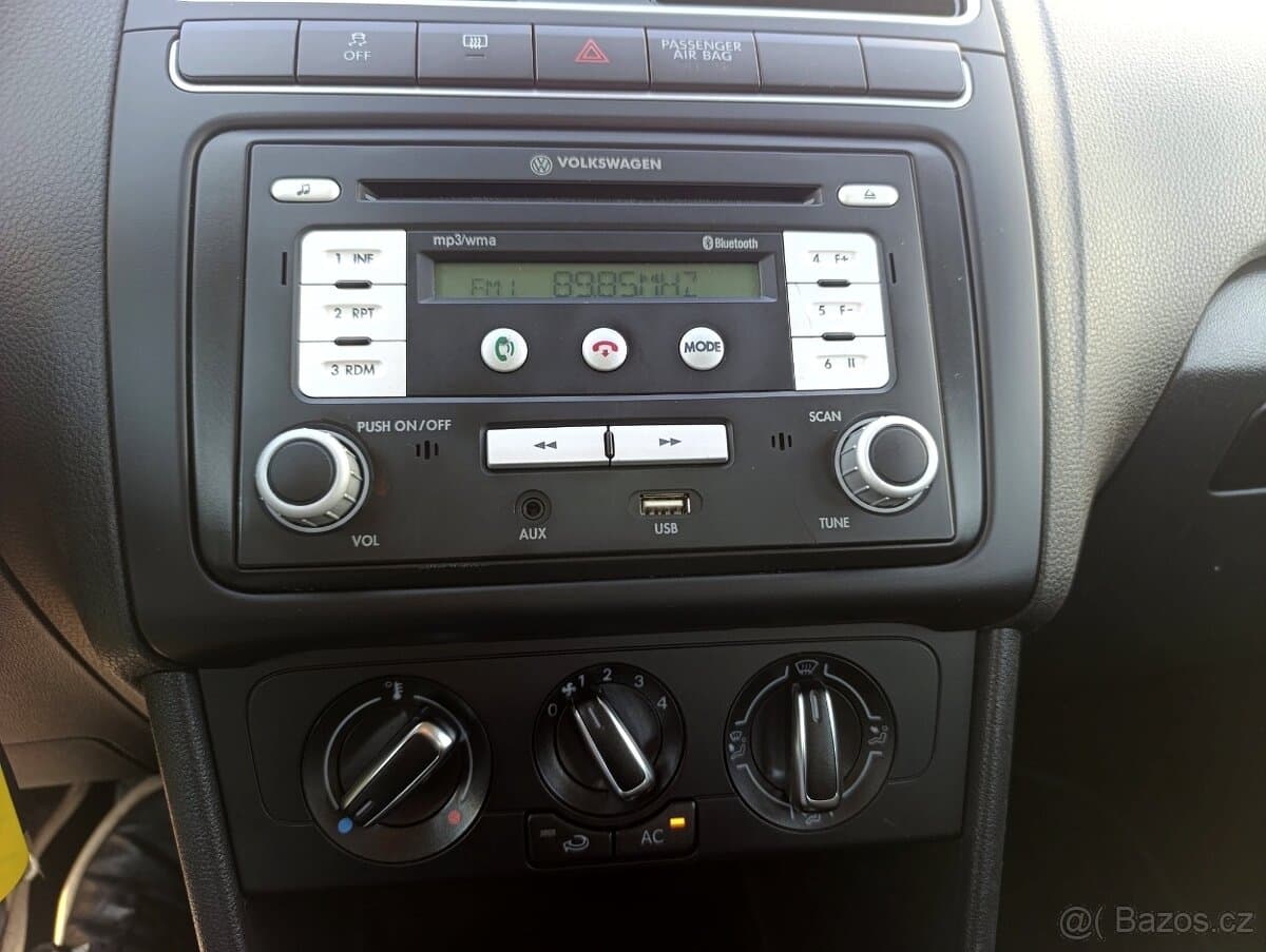 2011 Volkswagen POLO - 7