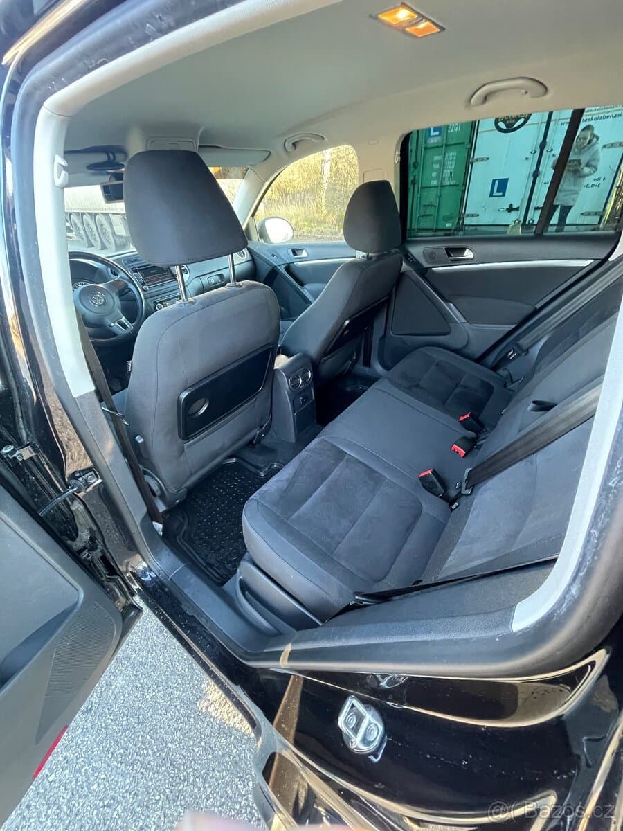 2012 Volkswagen TIGUAN - 7