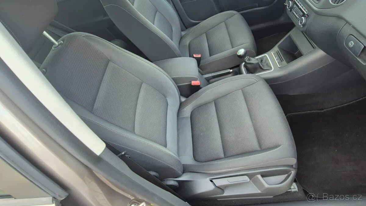 2010 Volkswagen GOLF - 7