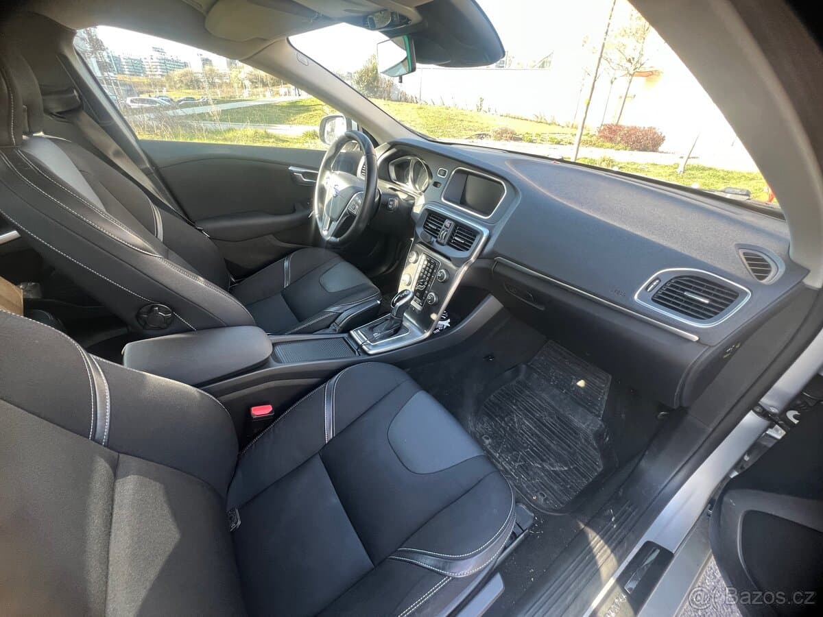2016 Volvo V40 - 7
