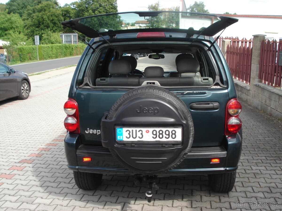 2005 Jeep CHEROKEE - 7