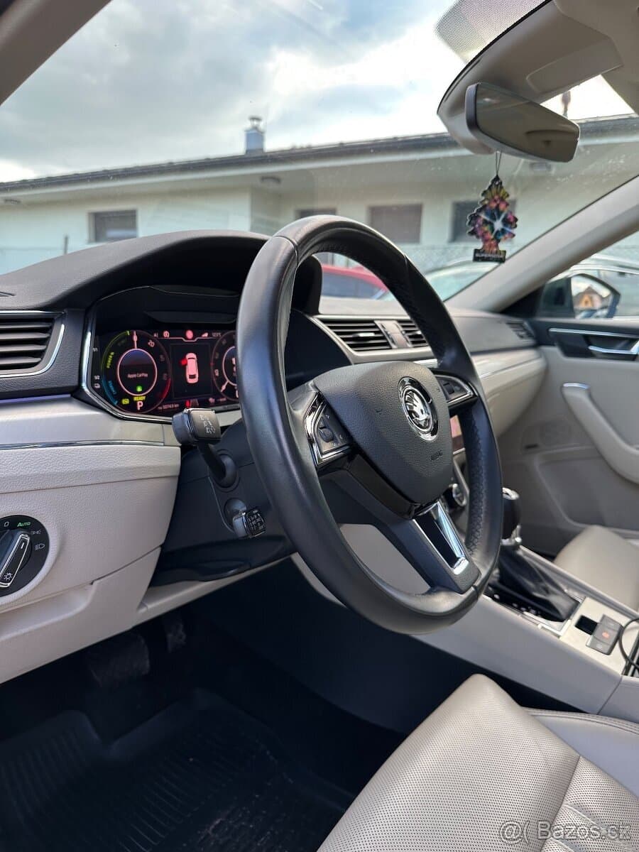 2020 Škoda SUPERB - 8