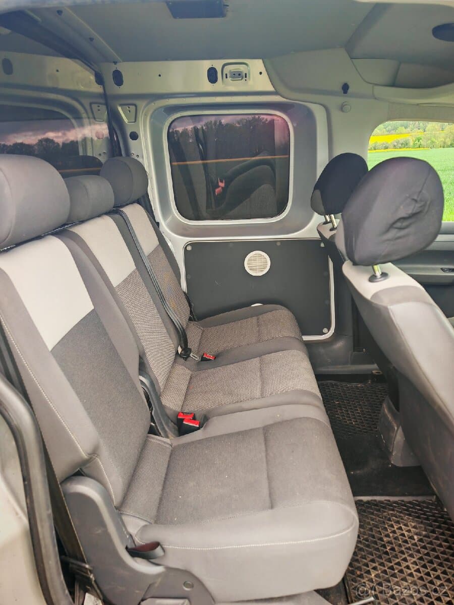 2011 Volkswagen CADDY - 8