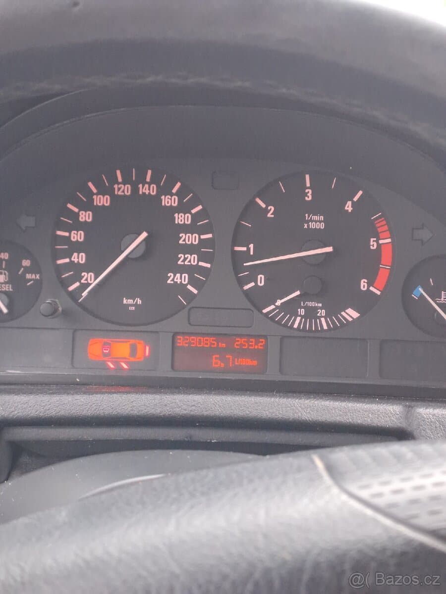 2003 BMW X5 - 8