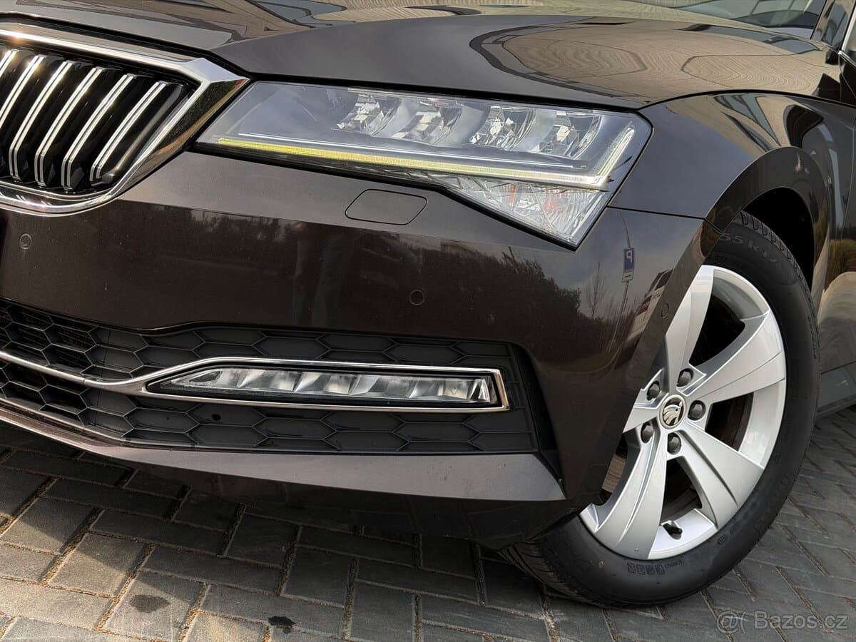 2020 Škoda SUPERB - 8