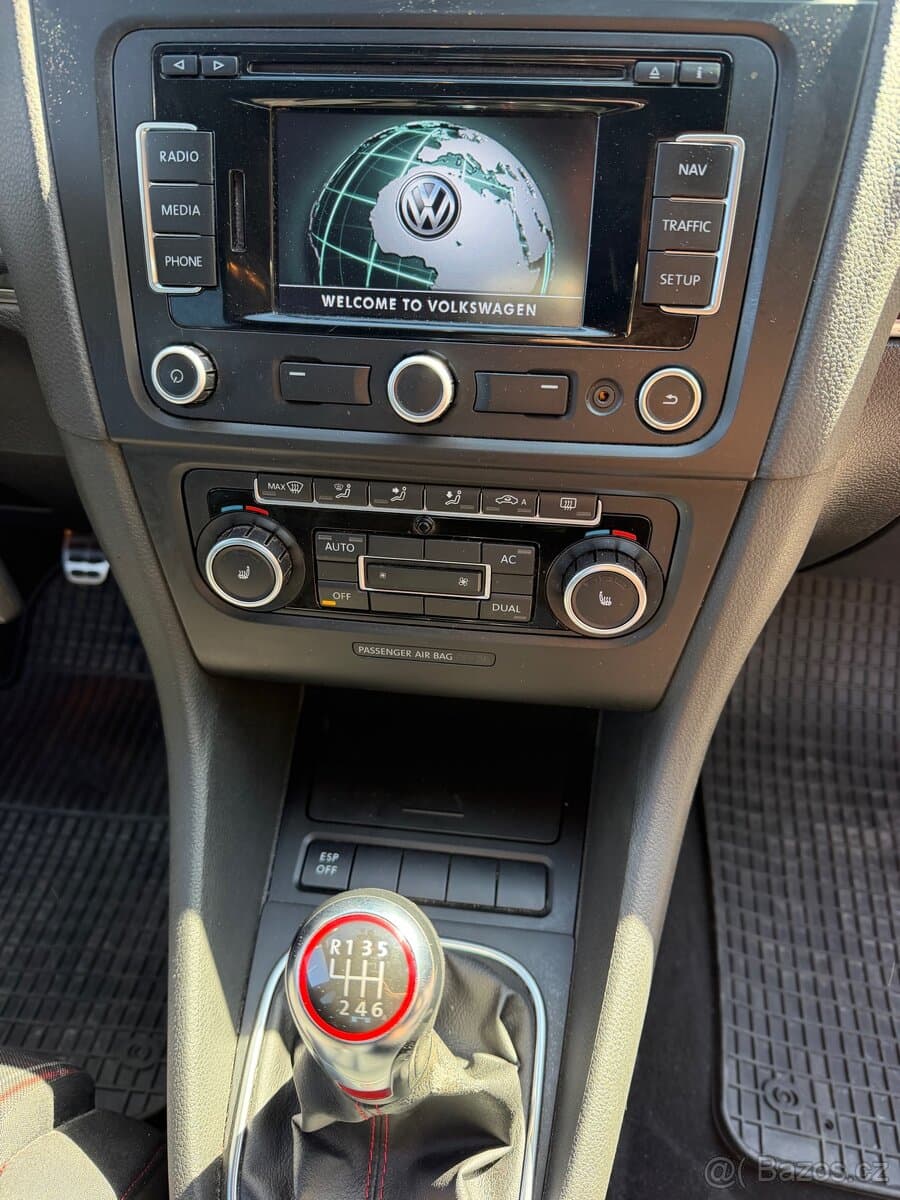 2010 Volkswagen GOLF - 8