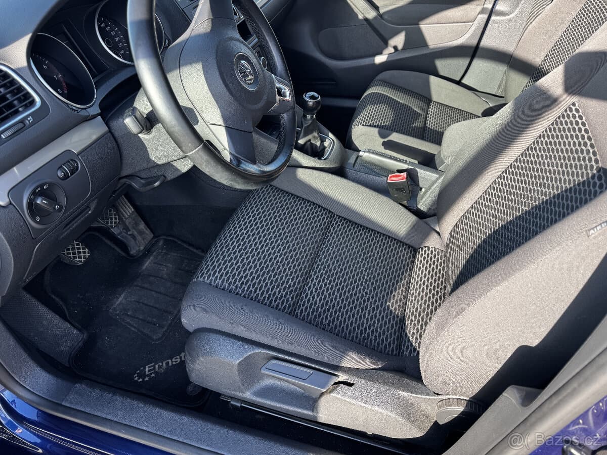 2010 Volkswagen GOLF - 8