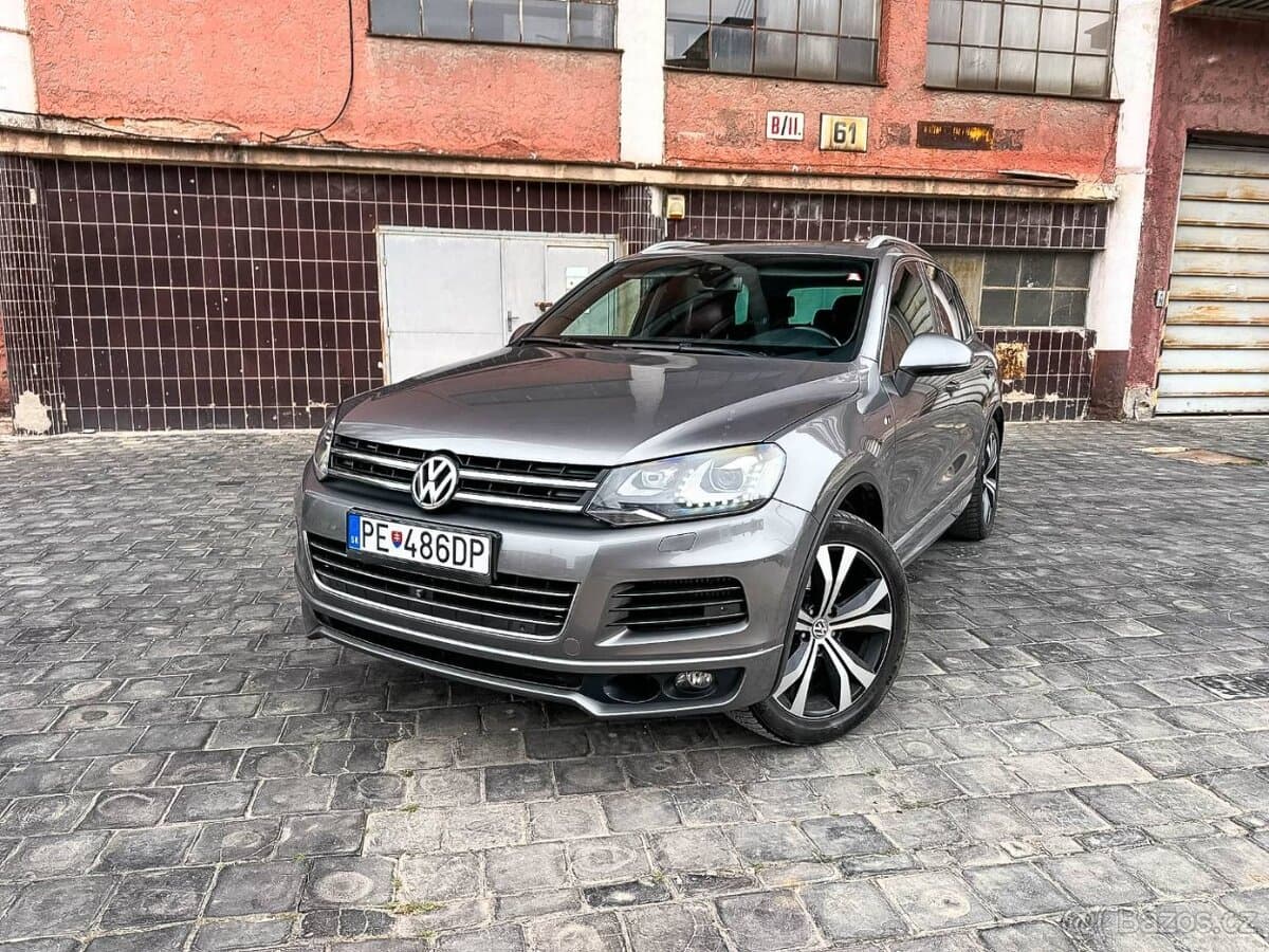 2012 Volkswagen TOUAREG - 8