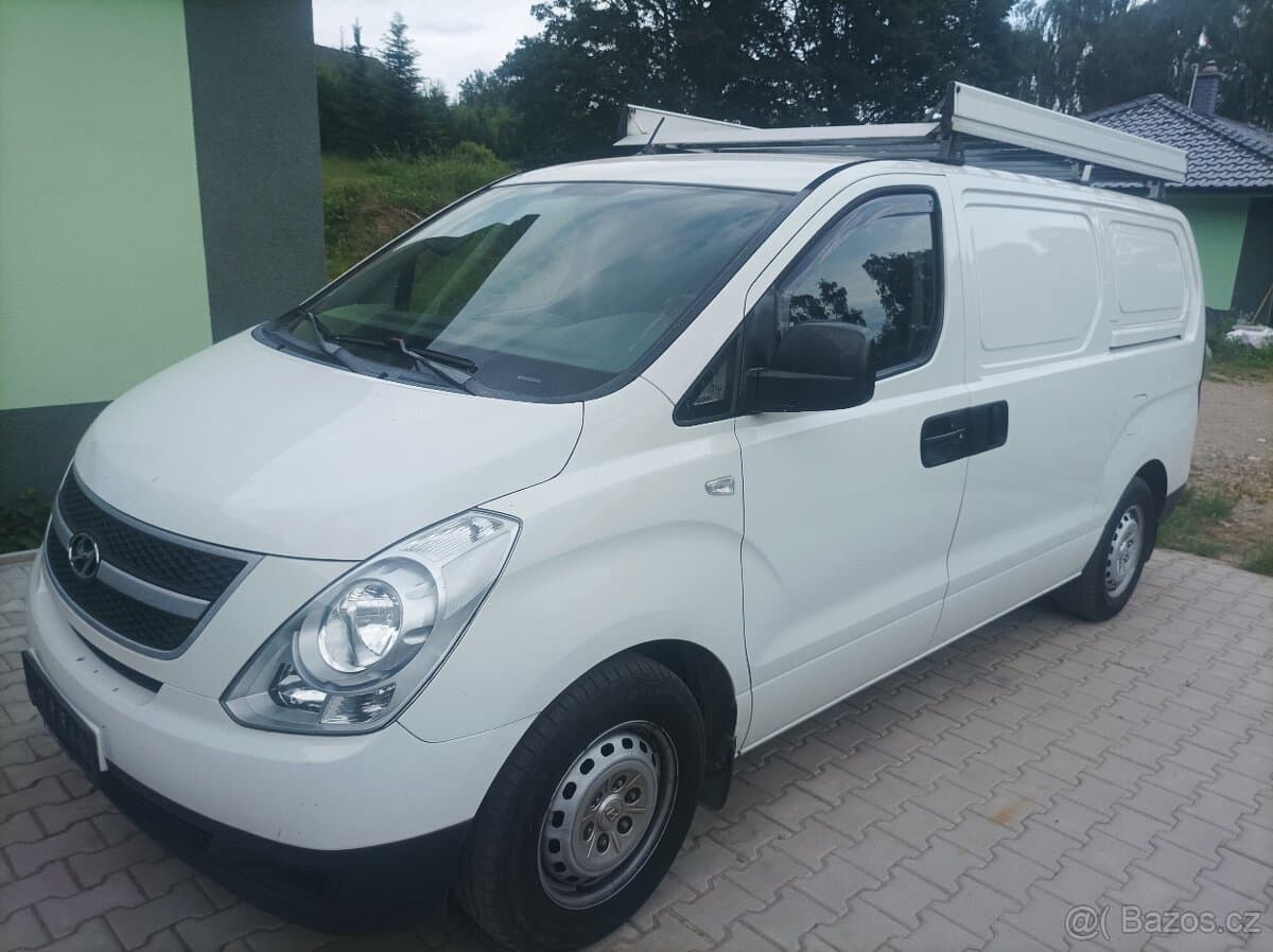2010 Hyundai H-1 - 8