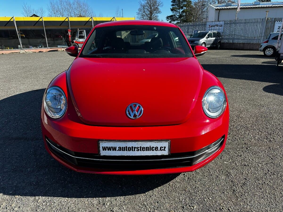 2015 Volkswagen BEETLE - 8