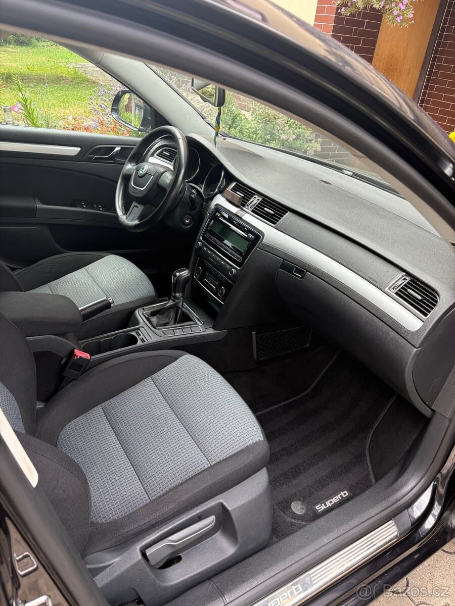 2011 Škoda SUPERB - 8