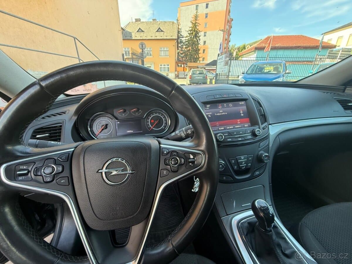 2015 Opel INSIGNIA - 8