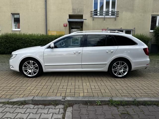 2010 Škoda SUPERB - 8
