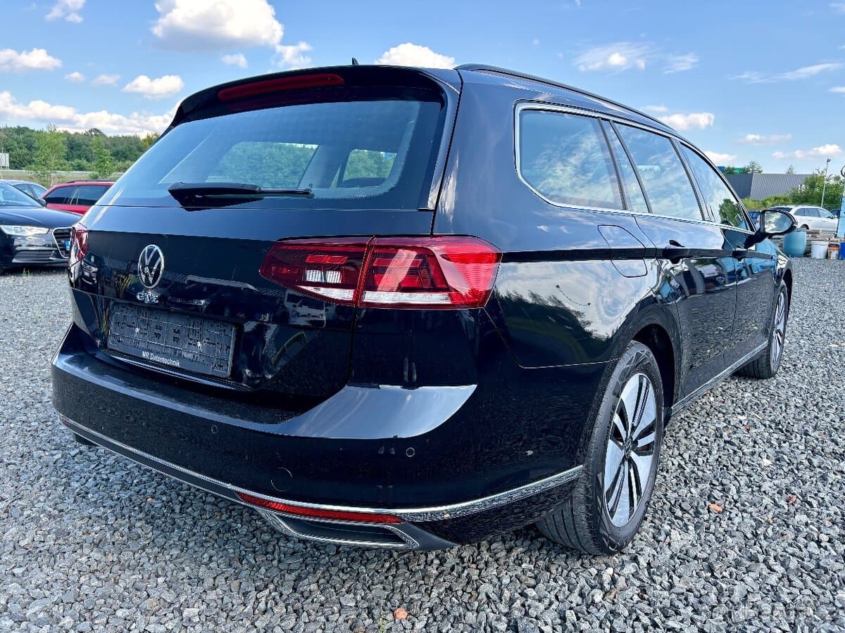2022 Volkswagen PASSAT - 8