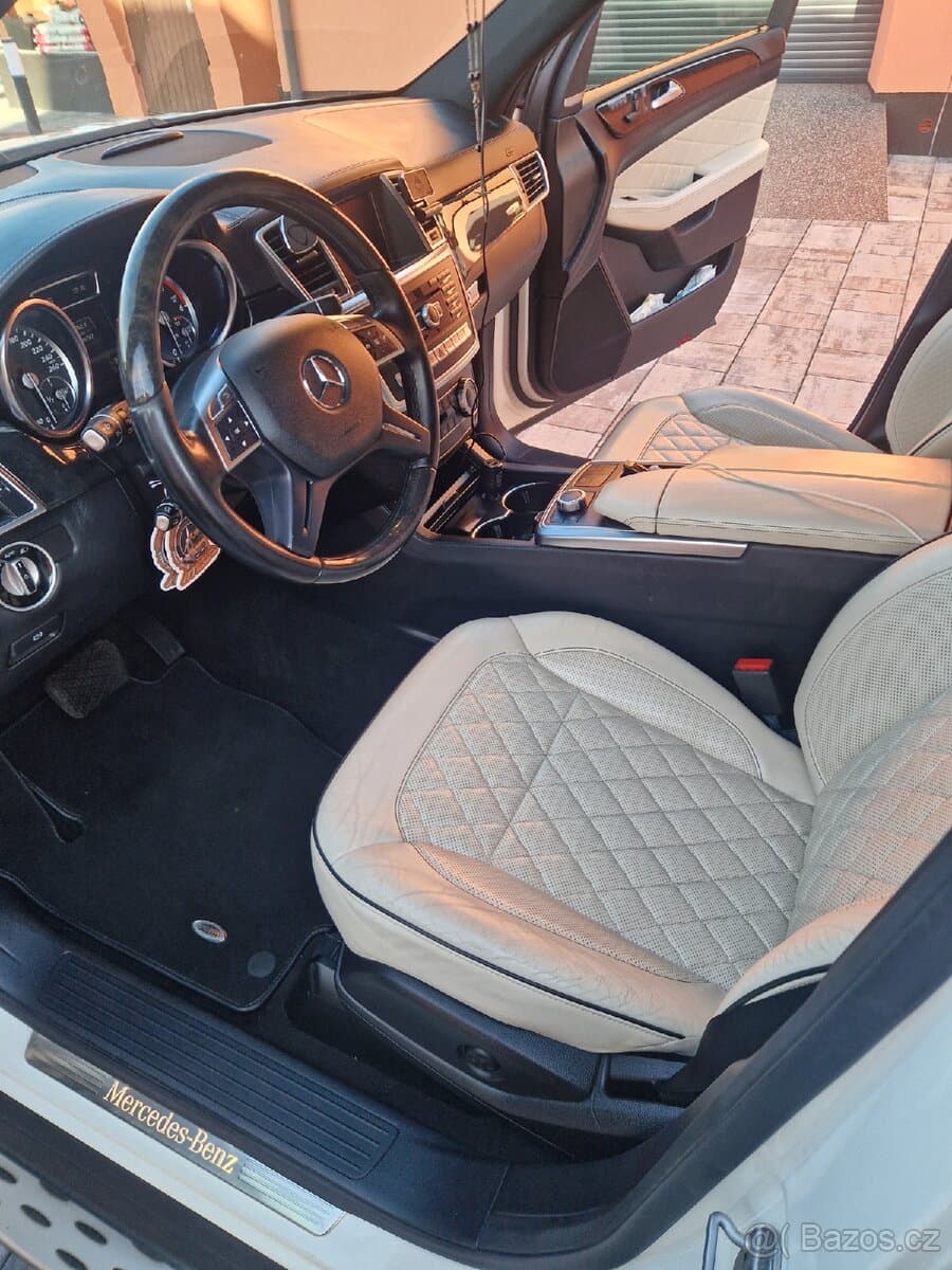 2012 Mercedes-Benz M-CLASS - 8