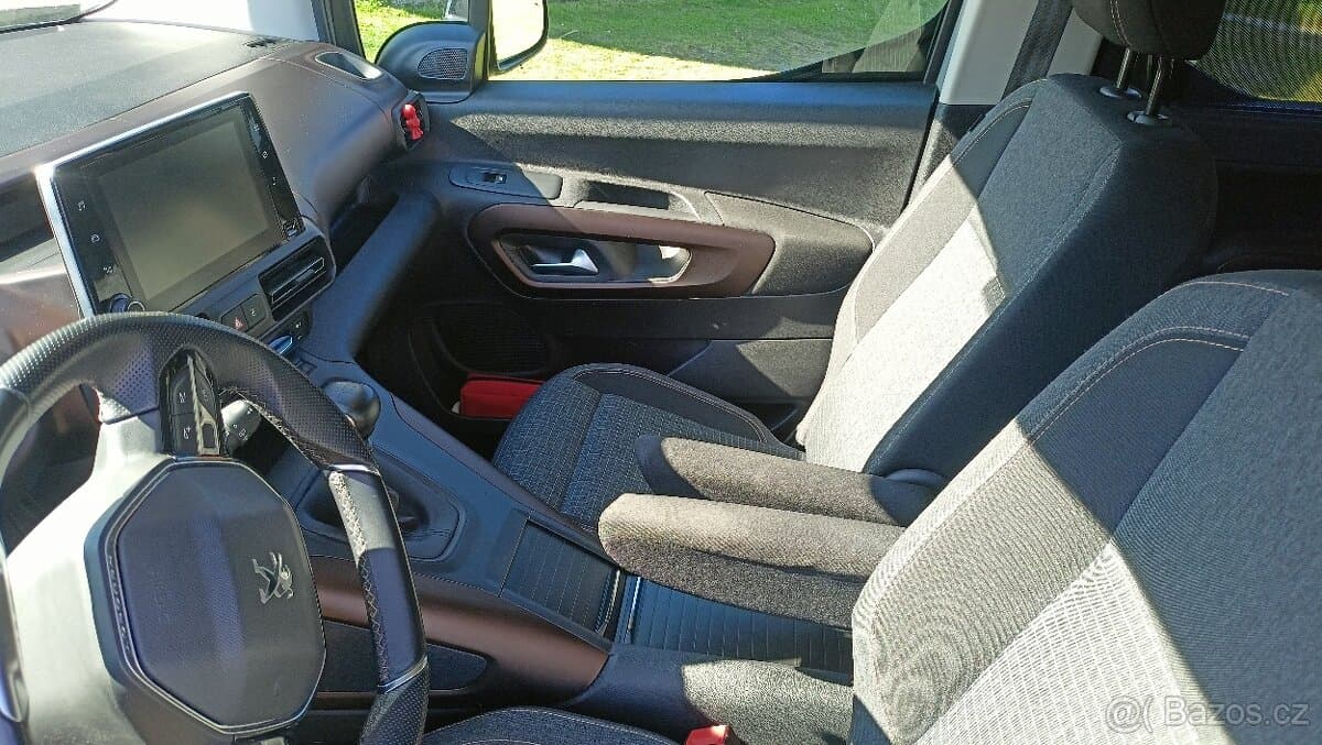 2021 Peugeot RIFTER - 8